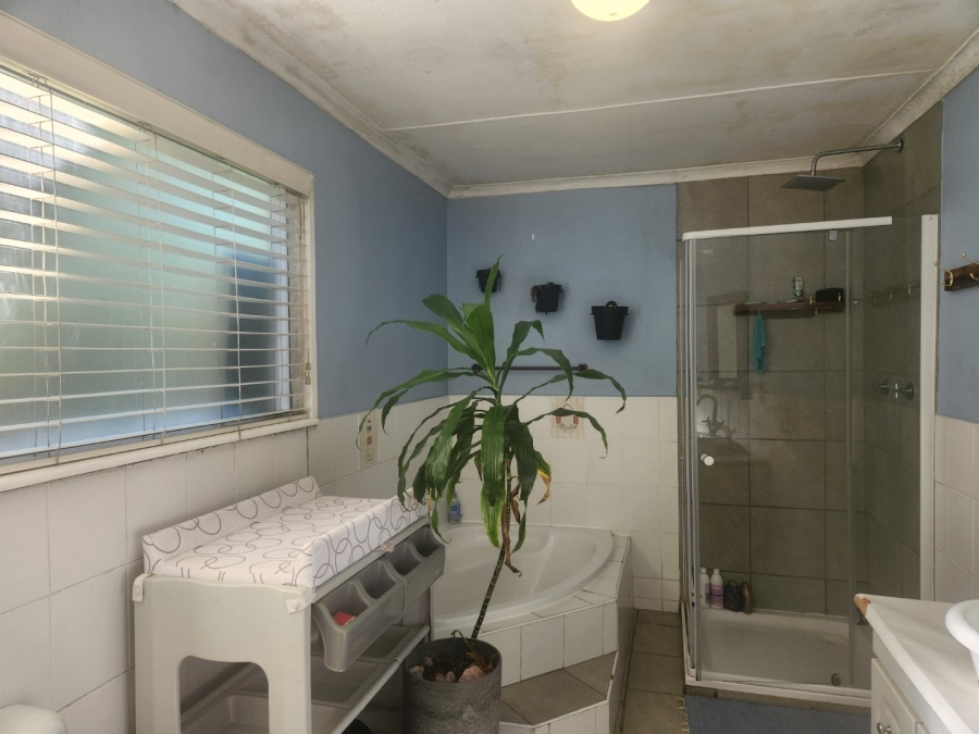 3 Bedroom Property for Sale in Hoekwil Western Cape